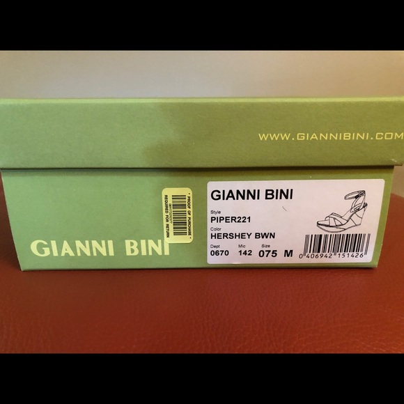 Gianni Bini wedges! - Picture 5 of 5